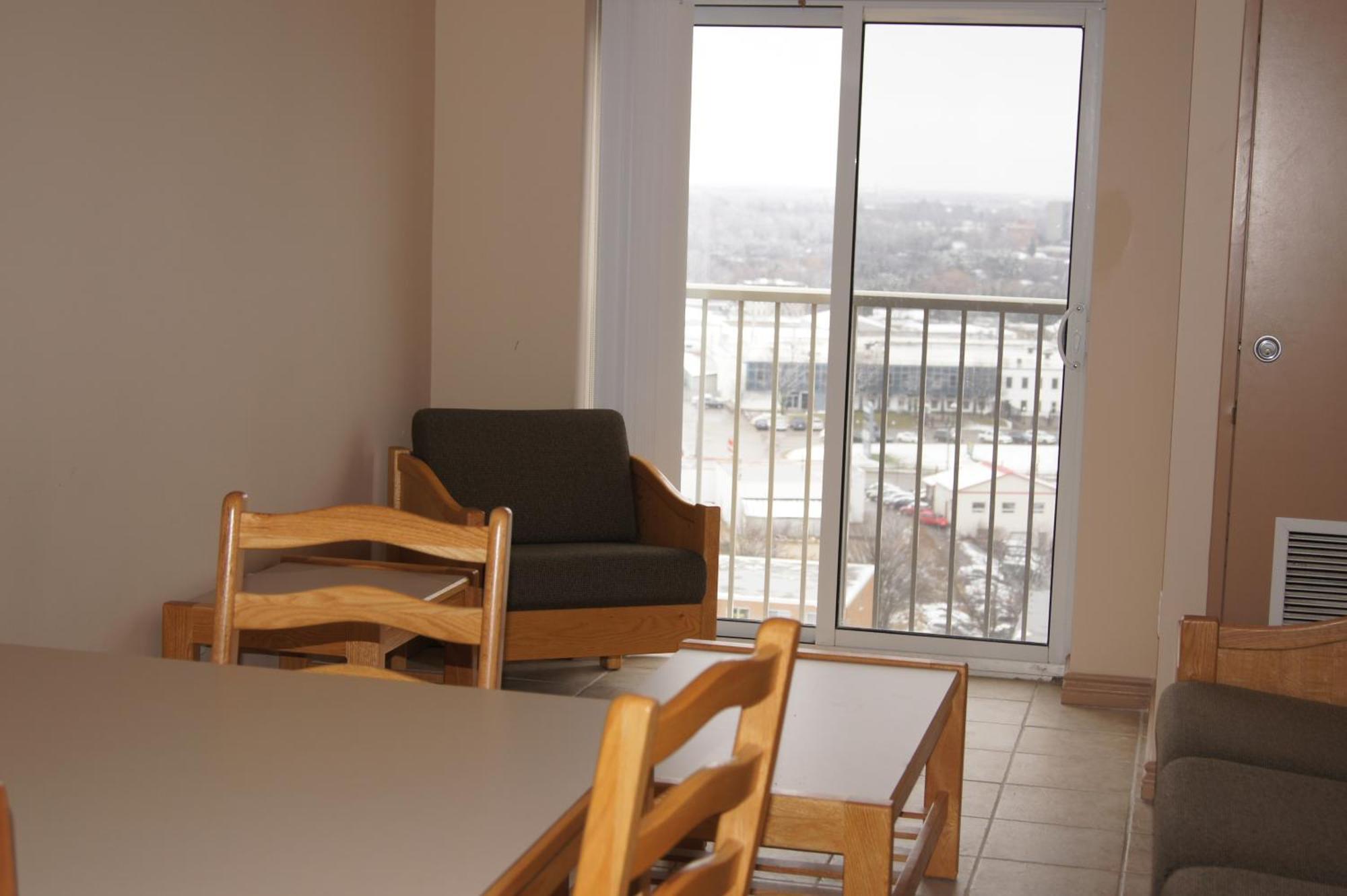 Hotel Laurier - Apartment Style Residence Waterloo Bagian luar foto